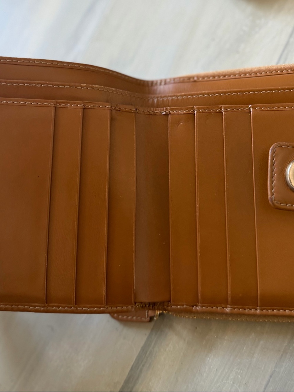 Gucci Horseshoe Tan leather bifold Compact wallet Clutch Made in Italy - Picture 14 of 15